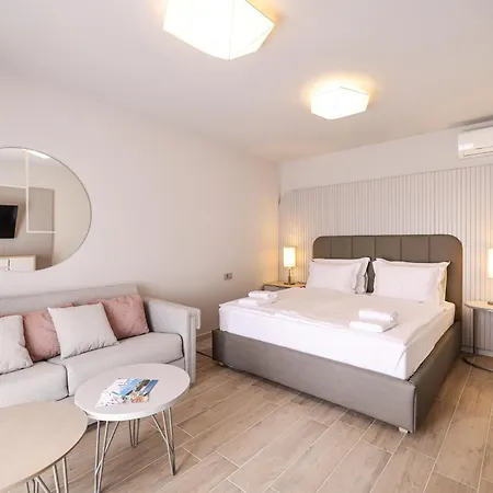 Arsenal Lofts Appartement *