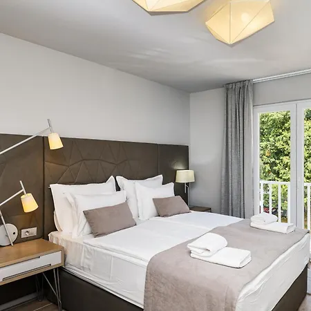 דירה Arsenal Lofts זאדאר