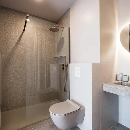 Arsenal Lofts * זאדאר