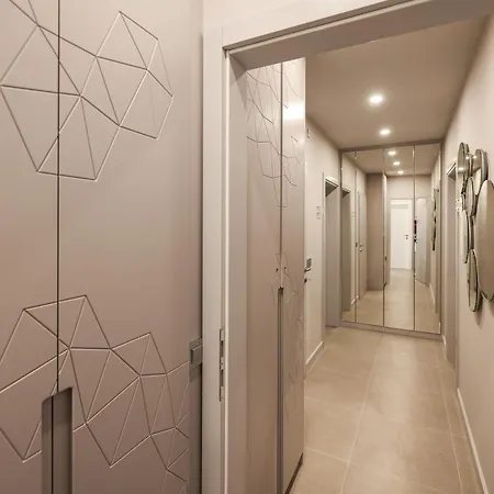 דירה Arsenal Lofts